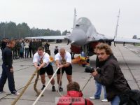 Двоє іванофранківців потягнули винищувач МіГ-29
