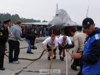 Двоє іванофранківців потягнули винищувач МіГ-29